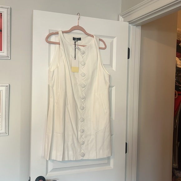 Few Moda scalloped white dress - new with tags - Picture 4 of 7